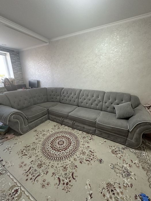 Срочно продается диван угловой