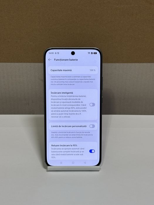 MDM vinde: Oppo A6 Pro 5G, 256GB, Lunar Titanium.