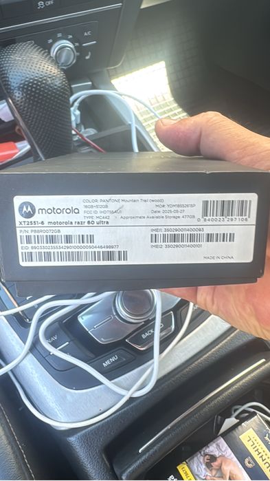 Motorola Raz 60ultra nou de 512 gb cu 16gb ram