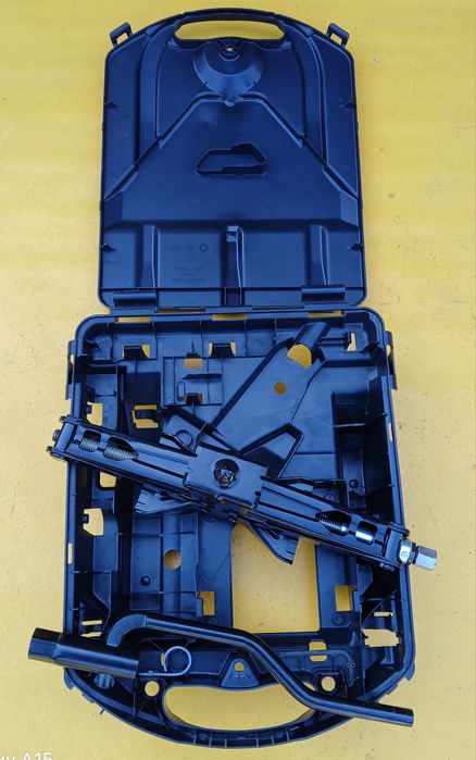Cric Fiat Ducato  Peugeot  Citroen 2400 KG Opel Vivaro Renault Trafic