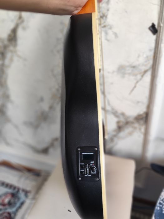 Электроакустическая гитара Adagio