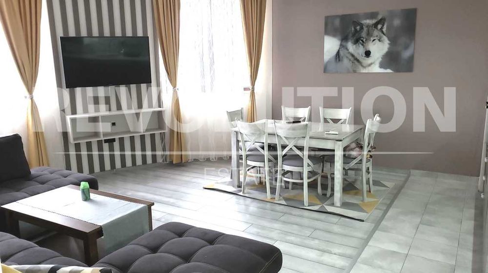 Луксозен тристаен апартамент в жк. Трошево/ Възможност за паркомясто!