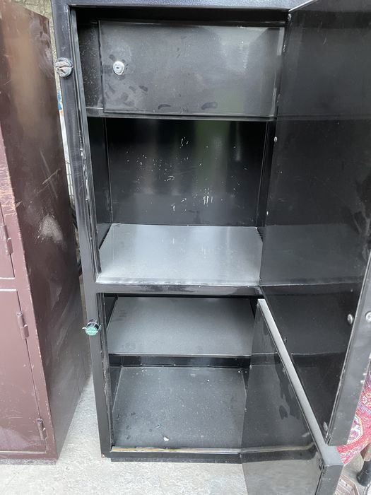 Сейфы двухэтажные..