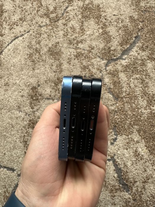 Lot 4 carcase iPhone 13 cu flex-uri butoane si wireless