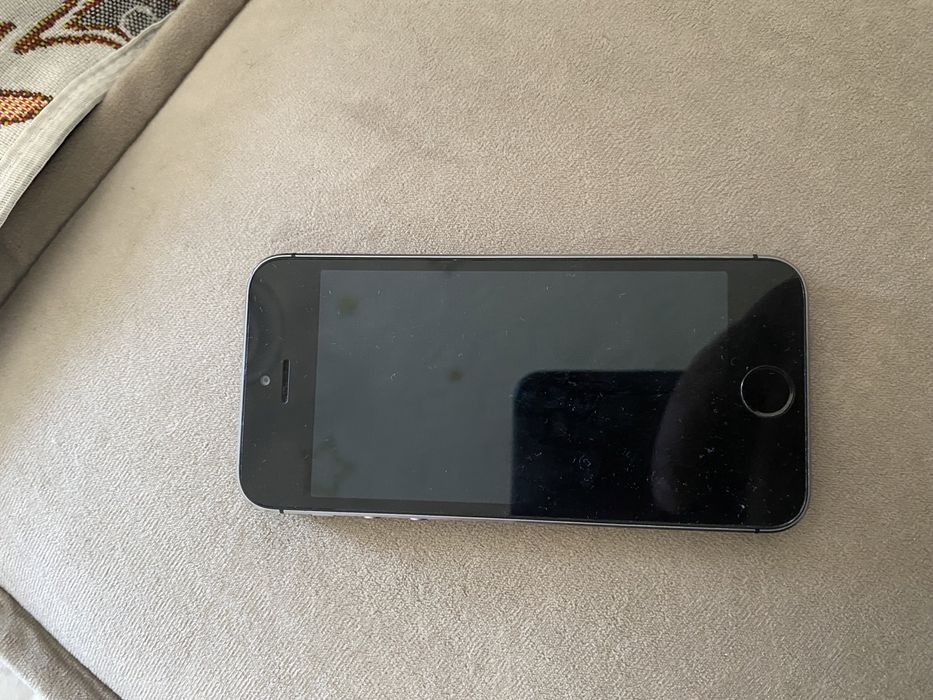 Айфон 5 с хорошем состоянии