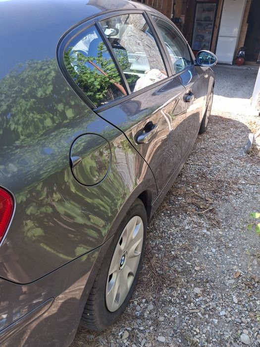Vând BMW seria 1 an 2008 1,6 i 2700 euro