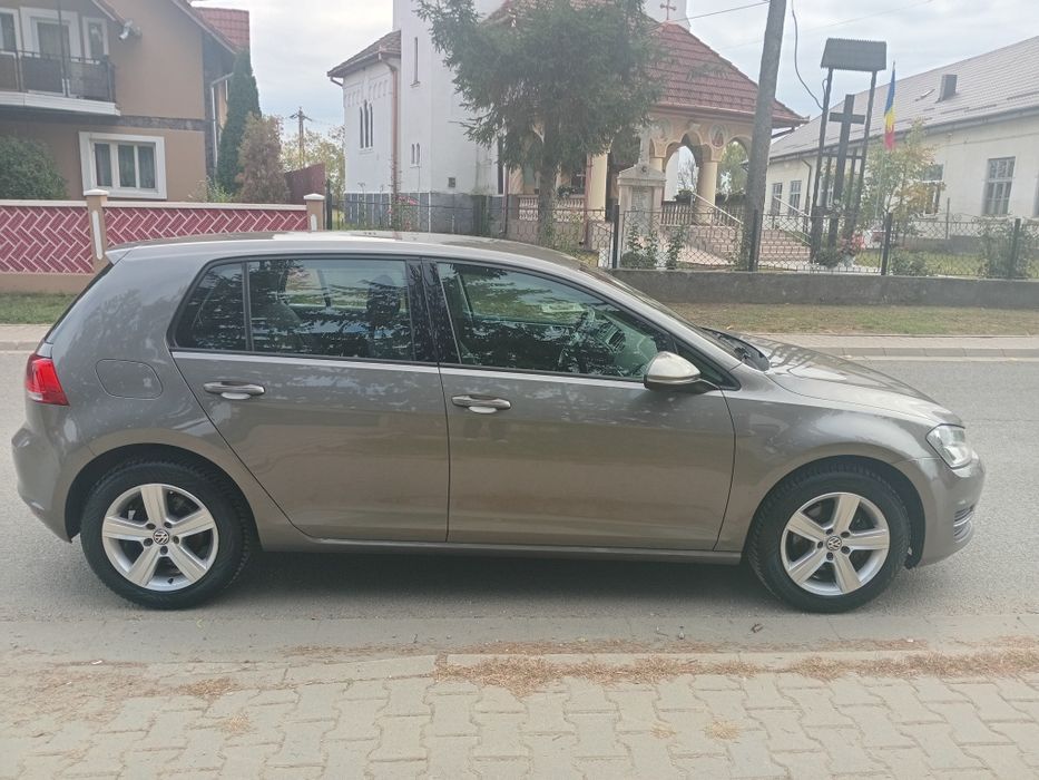 VOLKSWAGEN Golf 2013 — imagine 4