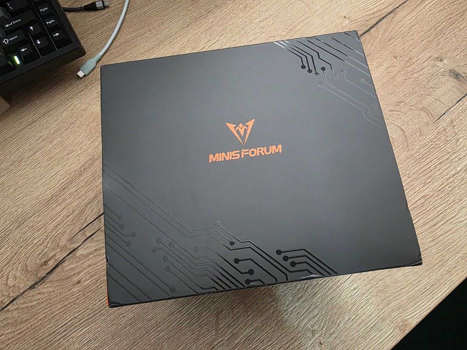 Sistem Mini PC Minisforum 760 Pro 32GB DDR5 SSD AMD Ryzen™ 5 7640HS