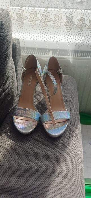 Pantofi de dama in stare foarte buna