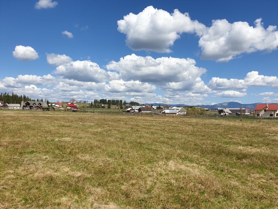 Teren investitie pe malul râului