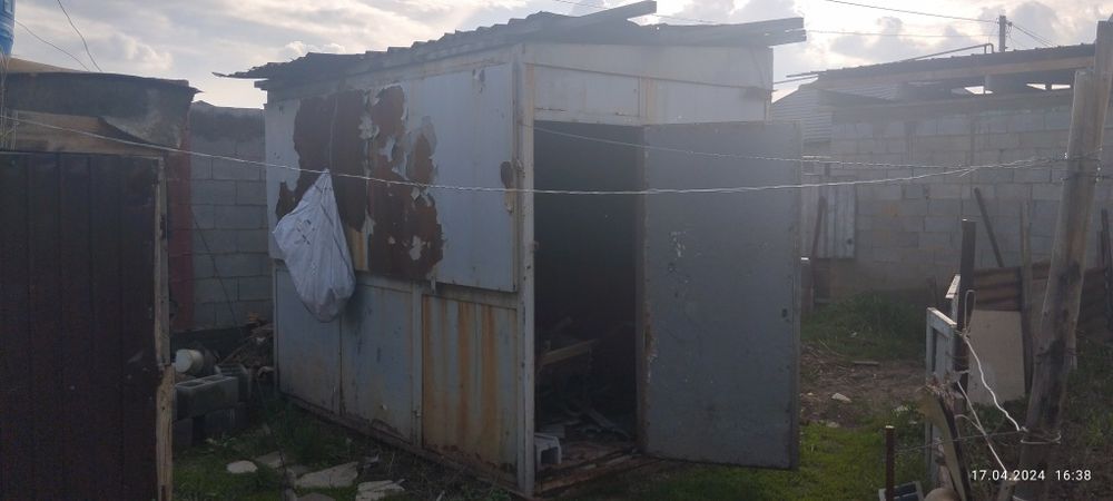 Продам три усторно окна Есть