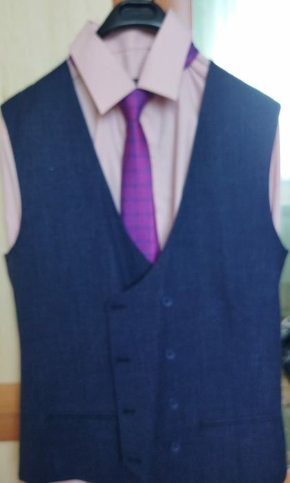 Продам мужской костюм