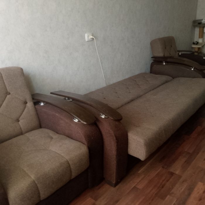 Продается диван и 2кресла