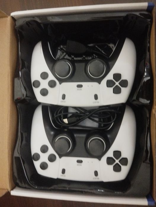 Игровая приставка GAME STICK PRO M15 64GB в идеальном состоянии