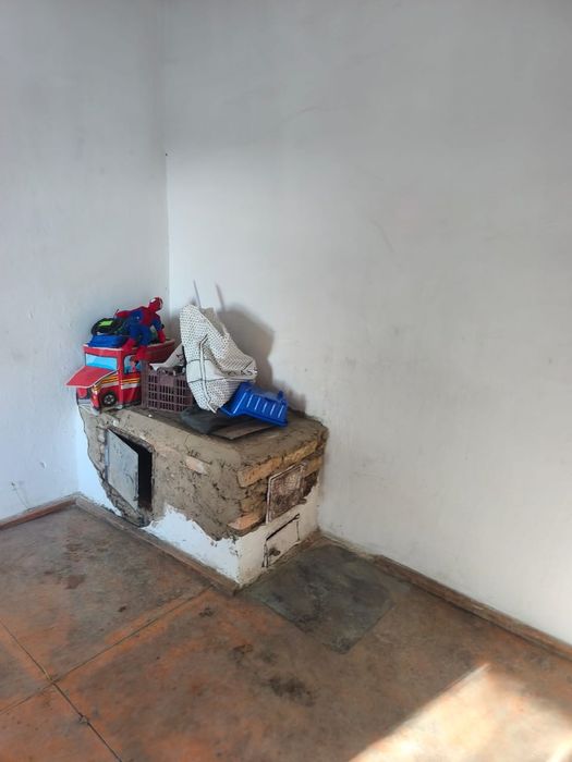 Жер үй сатылады.