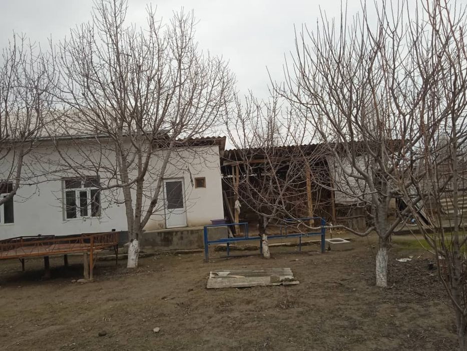 Uy sotiladi 26 sotix