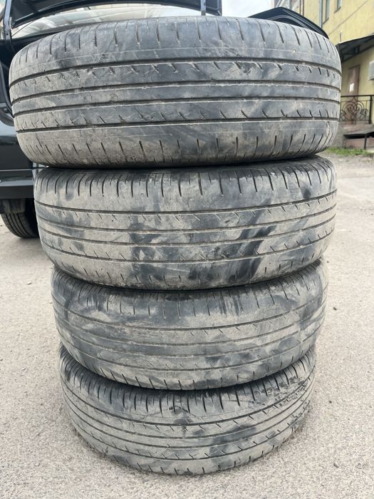 Продаю шины на Р15 комплект