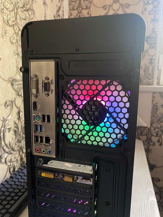 Srochno! Kompyuter sotiladi DDR 3