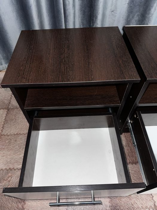 Прикроватные тумбочки