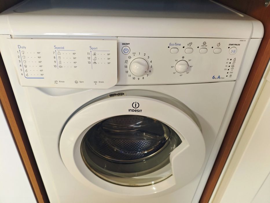 Пералня Indesit IWB6103