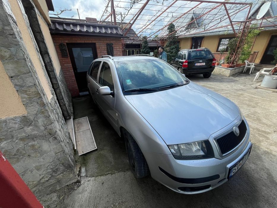Vând skoda fabia 1.9