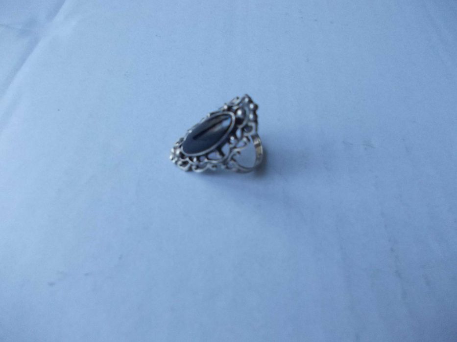 Inel vechi din argint cu onyx