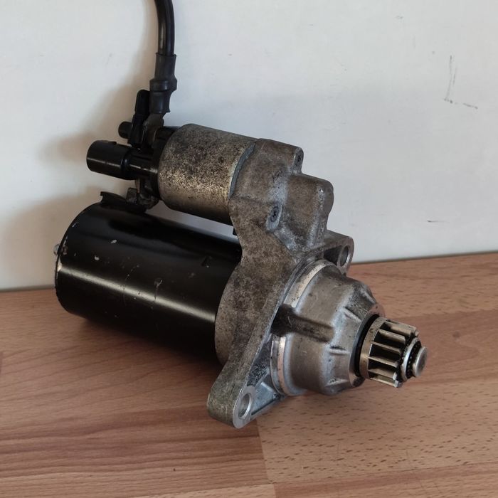 Стартер   Audi A1