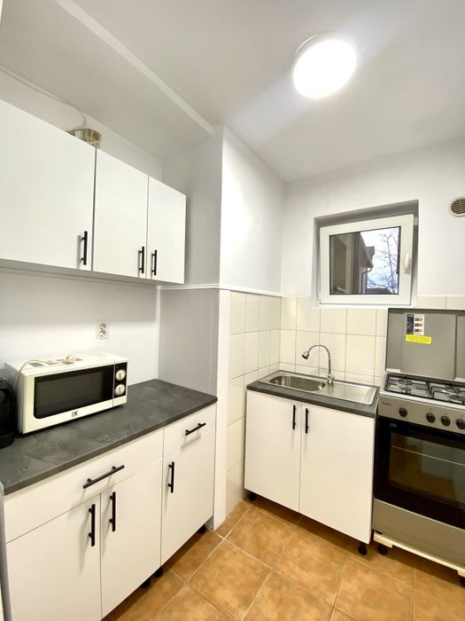 Închiriez apartament 2 camere