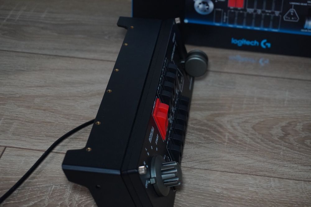 Logitech Flight Switch Panel + ГАРАНЦИЯ