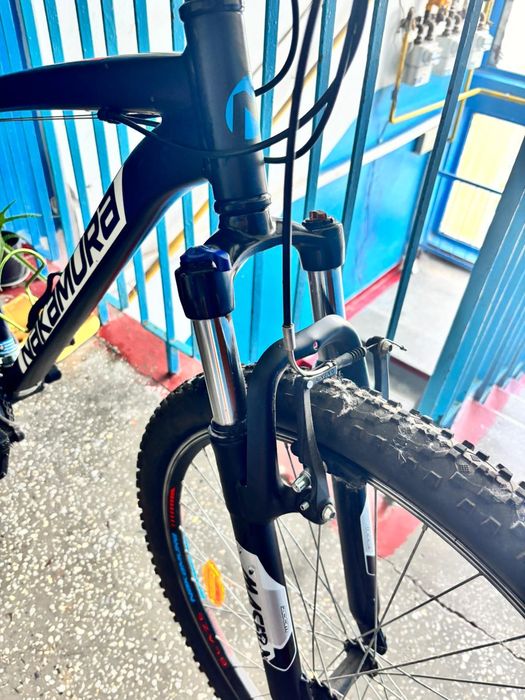 Vând bicicleta de adulți,in stare foarte bună.