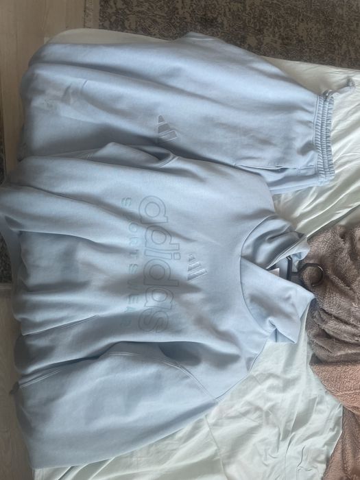 Одежда оригинал очень хорошый