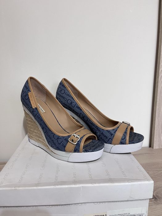 Дамски отворени обувки “Calvin Klein Jeans” номер-39