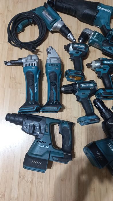 Scule Makita cu acumulator