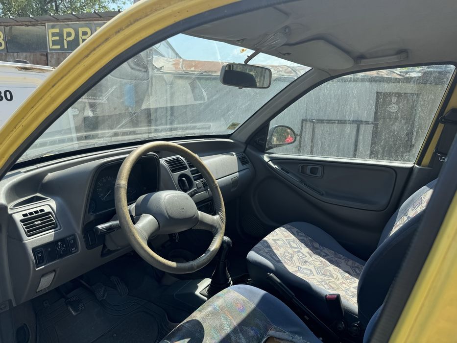 Suzuki Alto на части