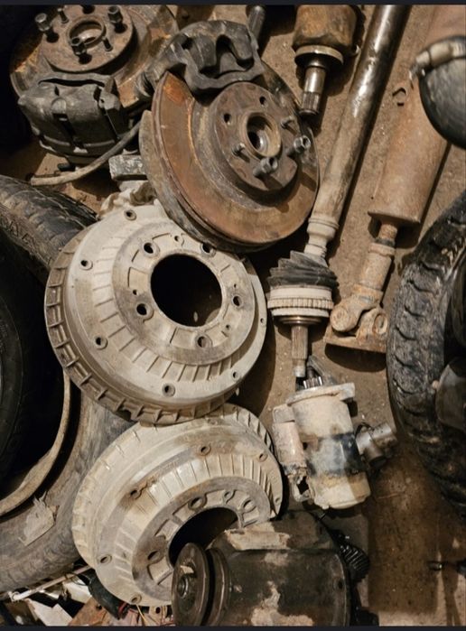 Продам запчасти на НИВУ