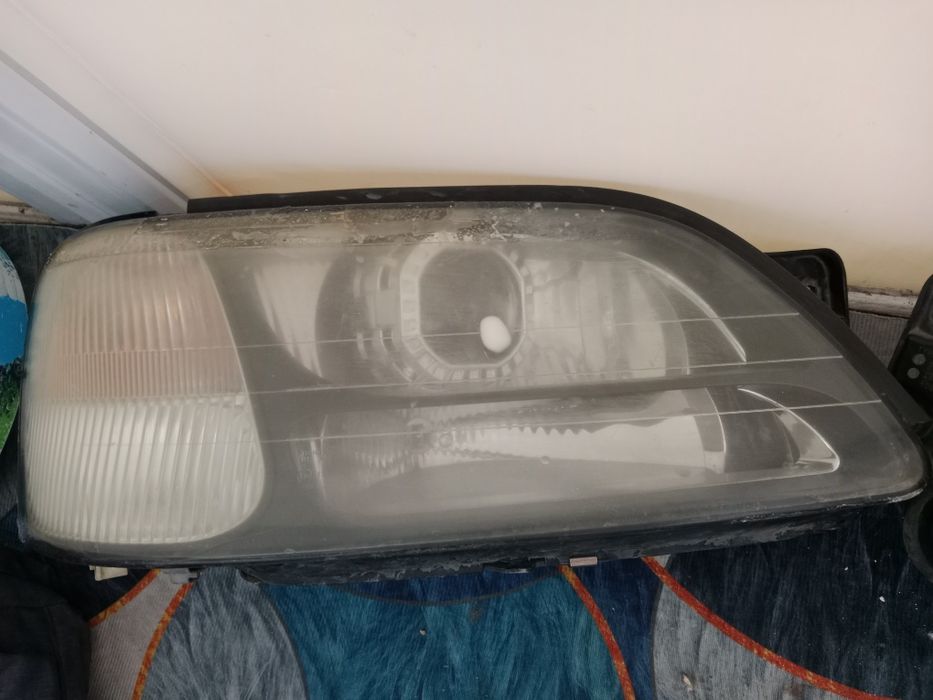 Продам фары легаси б4