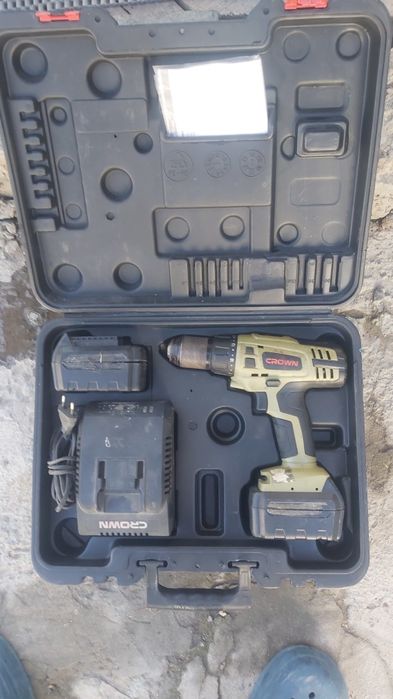 Шуруповерт Crown