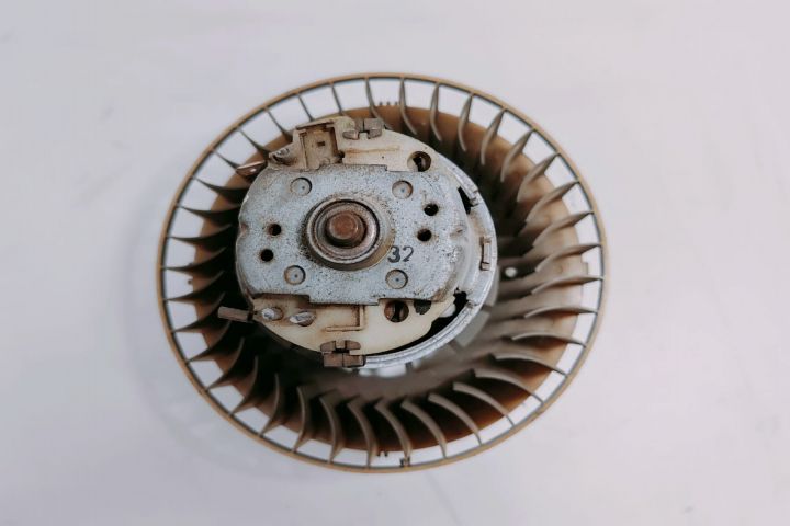 Ventilator habitaclu 0130111183 BMW Seria 3 E36