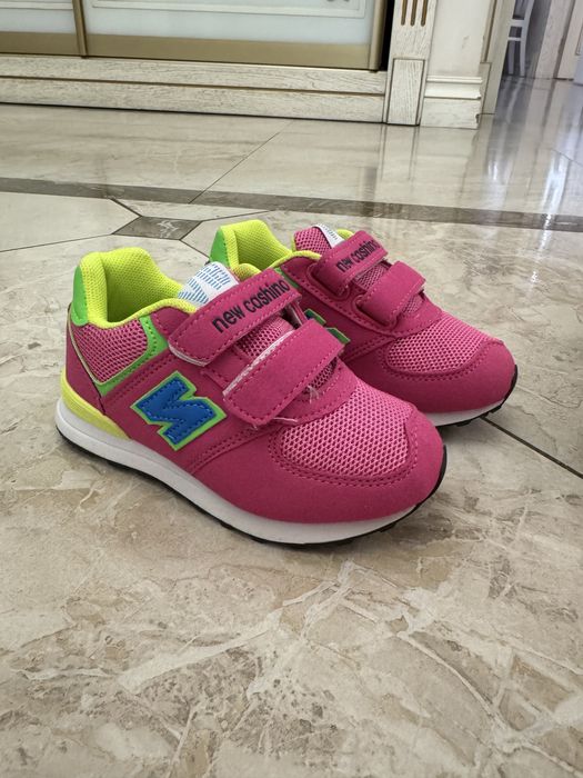 Кроссовки на девочку