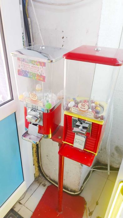 Продам автомат для продажи жвачек и игрушек