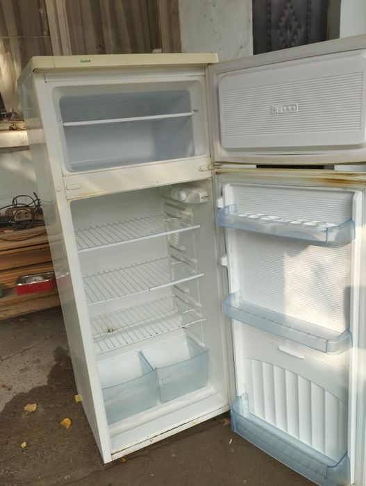Срочно продам холодильник