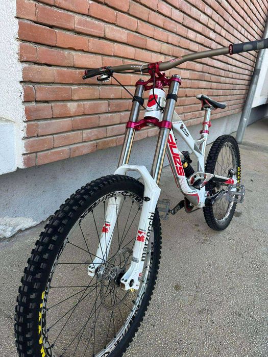 DE VÂNZARE– 2012 YT-Industries TuEs 2.0 World Cup Limited Edition