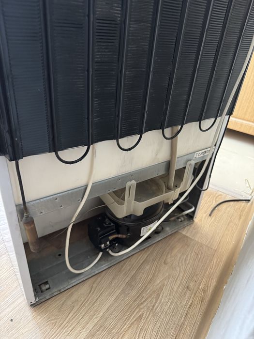 Холодильник indesit