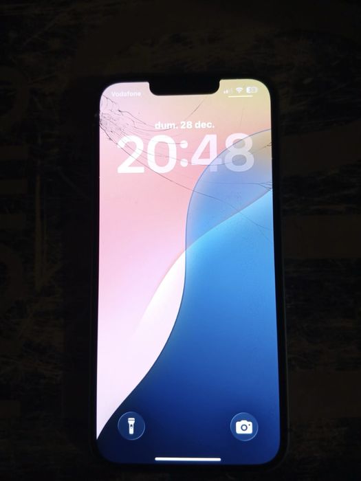 Iphone 14 baterie 100% spart spate si putin pe fata