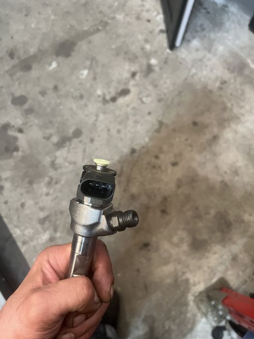 Vând 4injectoate vw,audi,seat și skoda 05l130277m 40 000 km