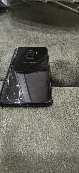 Продаётся Samsung s 9+plus