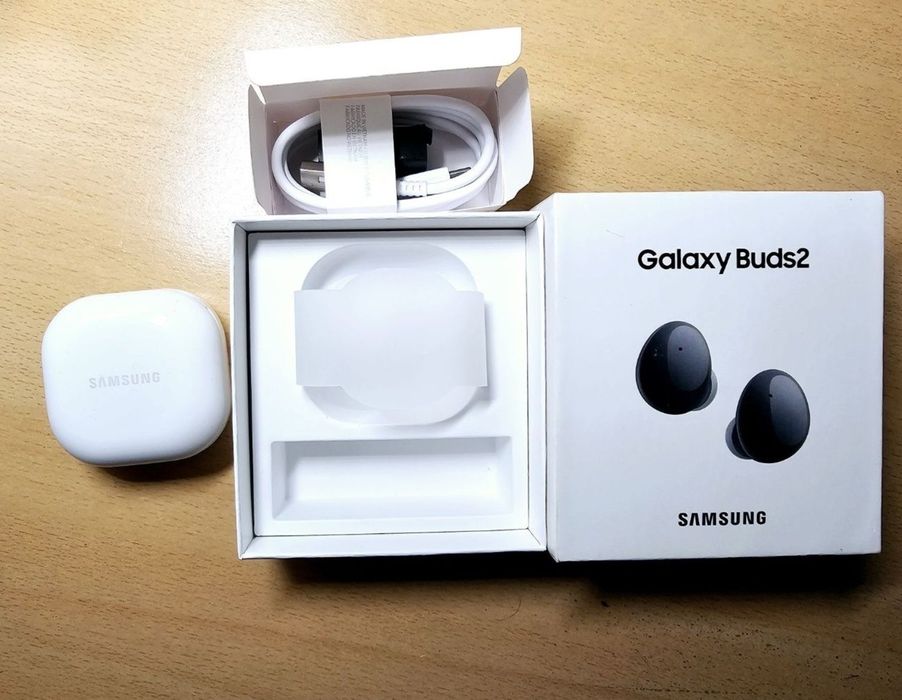 Vand samsung Galaxy Buds 2 perfect functional.