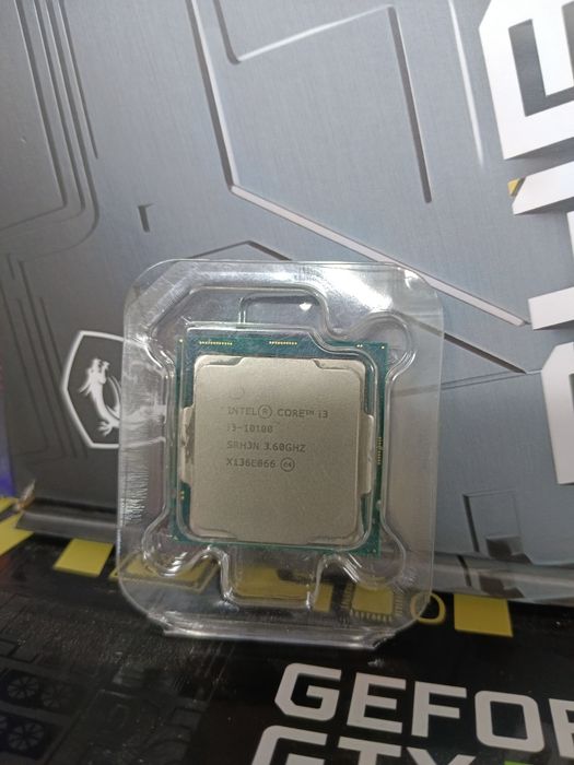 Процессор Intel core i3 10100 с графикой