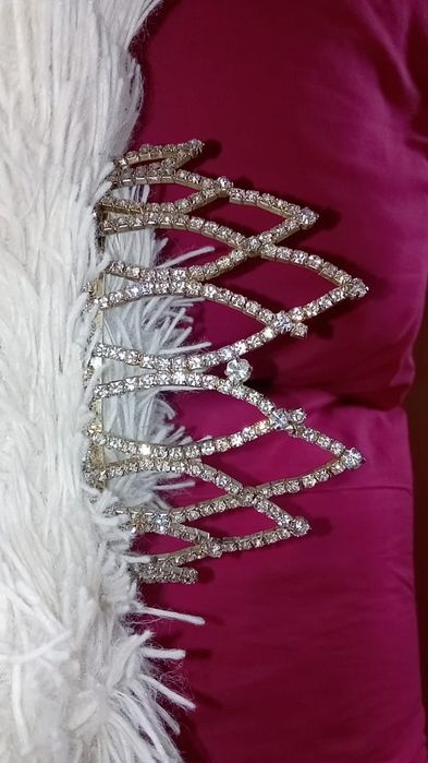 Diademe pentru evenimente sau accesorii pentru poze