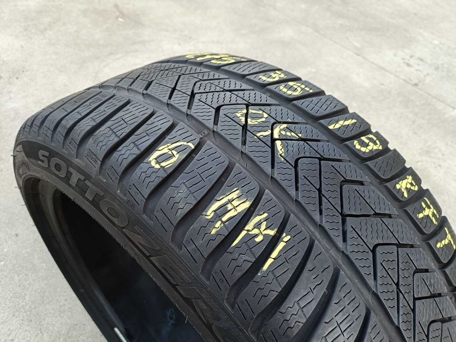 O anvelopa iarna 275 35 19 pirelli sottozero 3 run flat profil de 6 mm